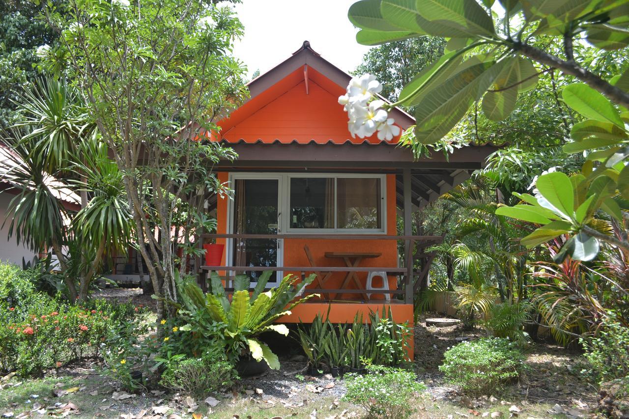 Baan Chid Talay Hotel Koh Chang Exterior photo