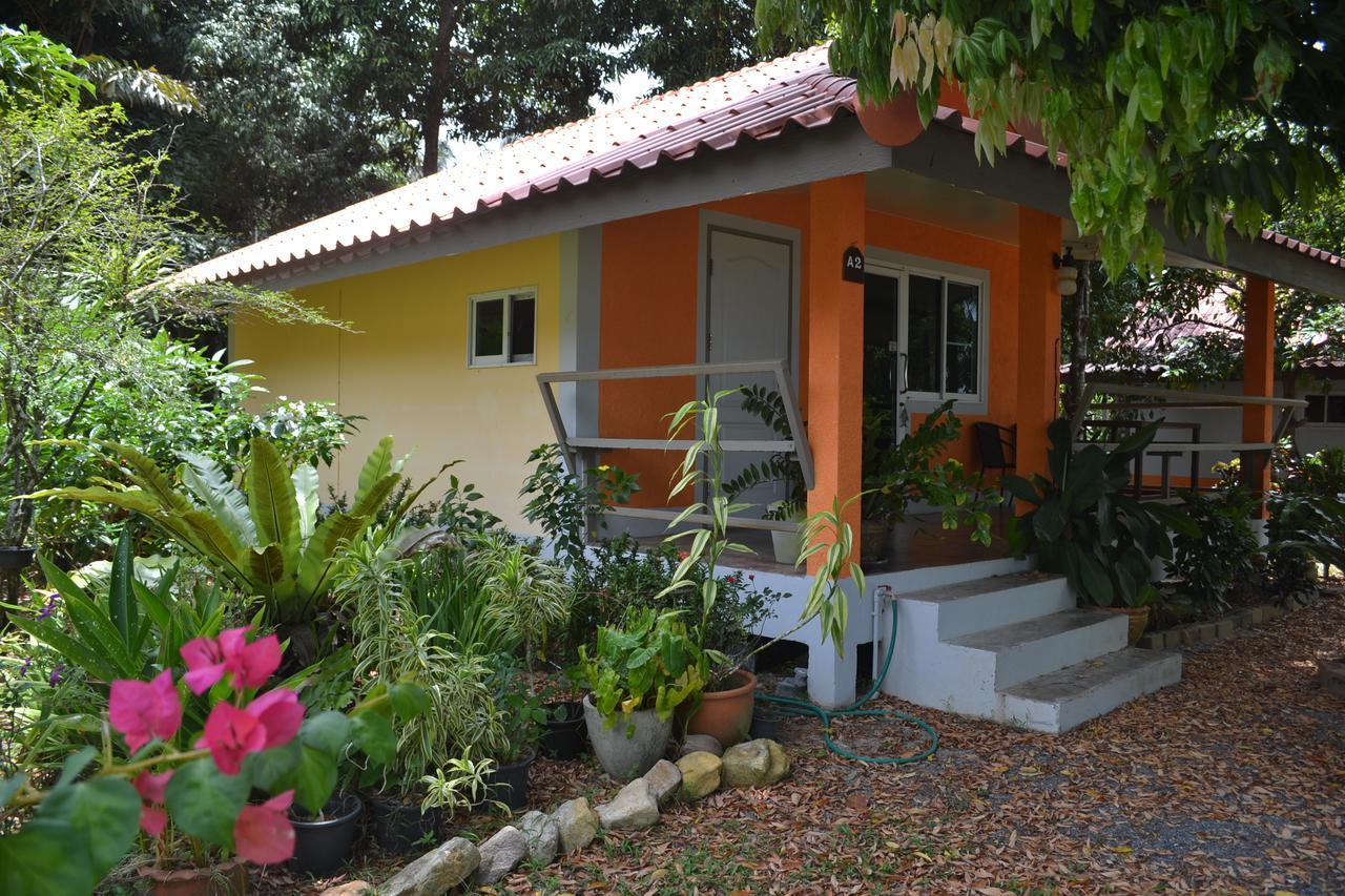Baan Chid Talay Hotel Koh Chang Exterior photo